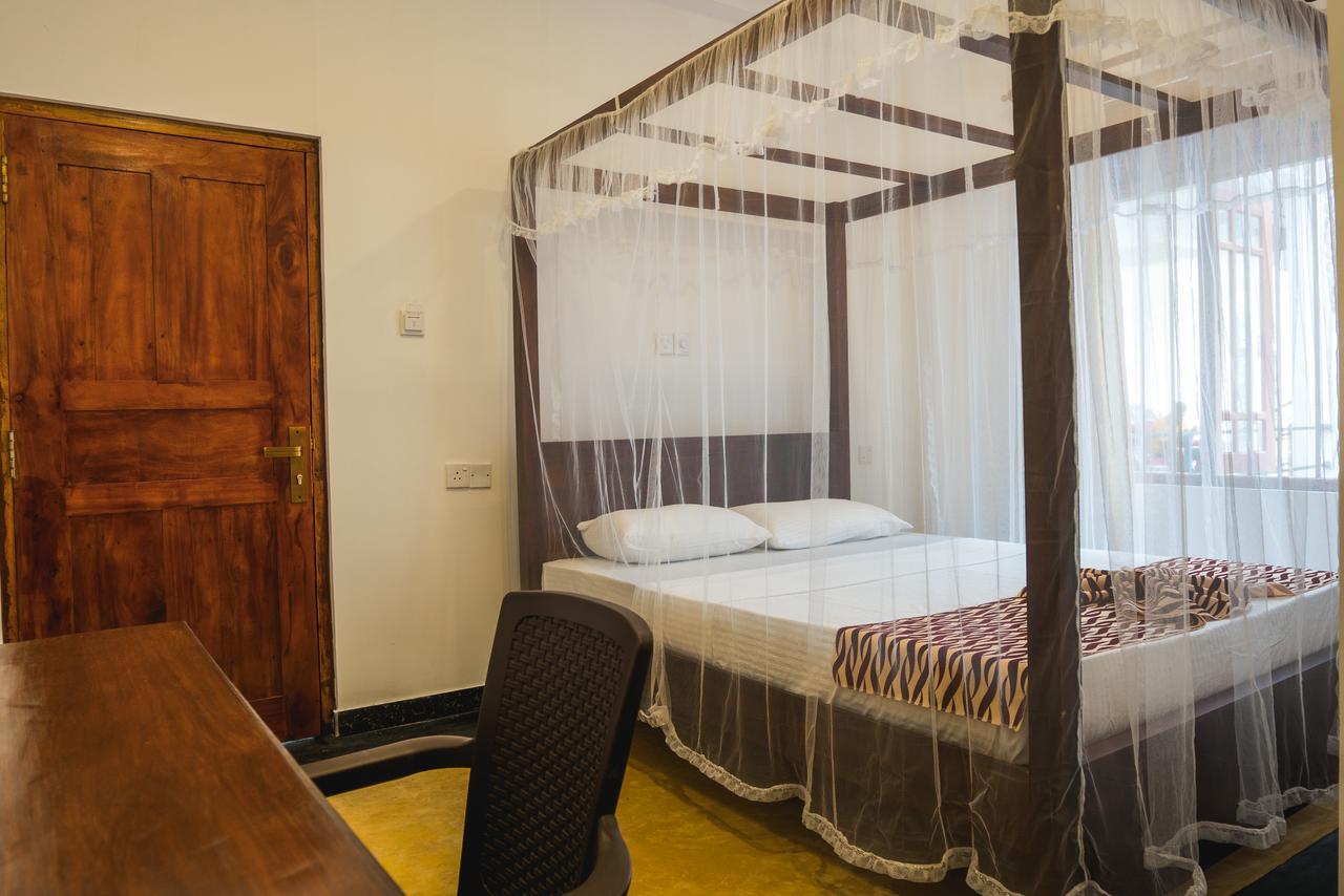 Ocean Bay Surf Resort Weligama Kültér fotó