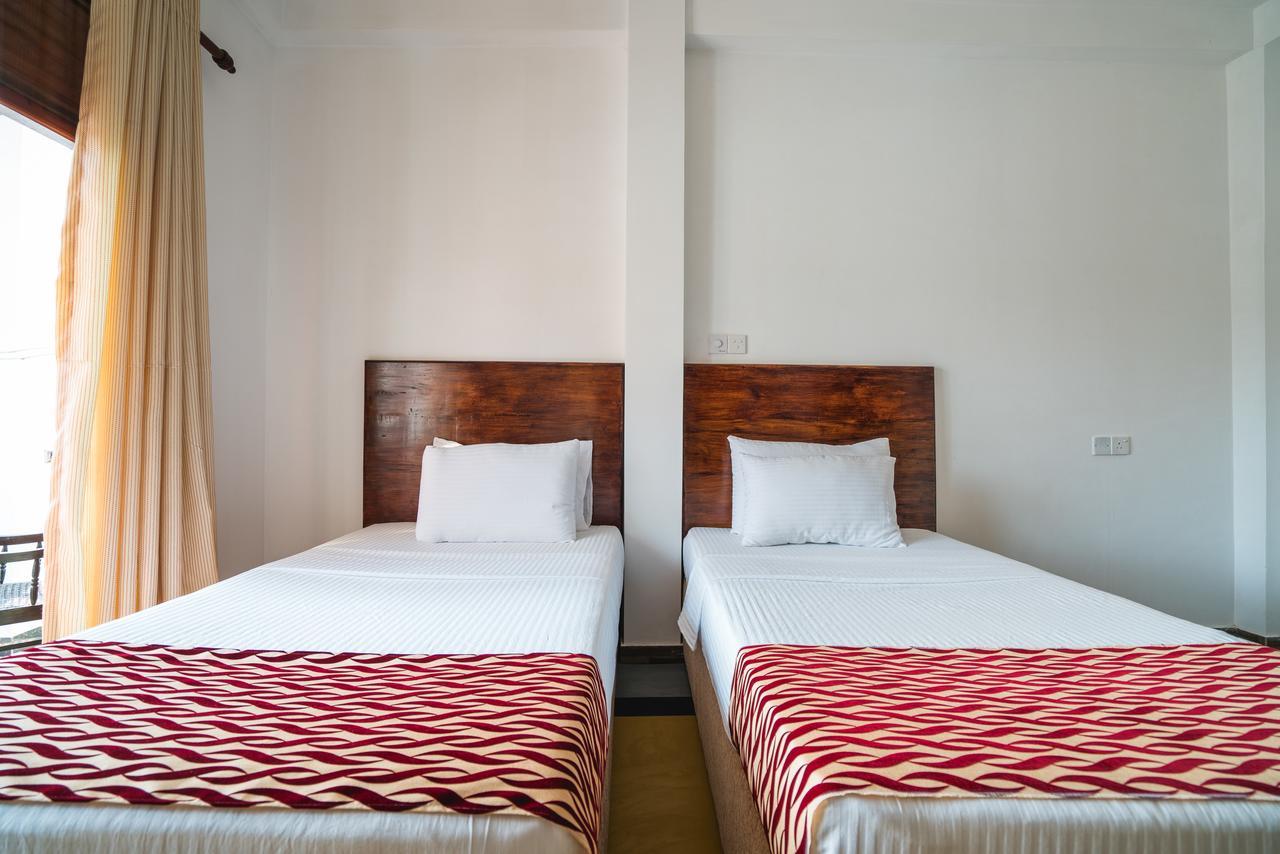 Ocean Bay Surf Resort Weligama Kültér fotó