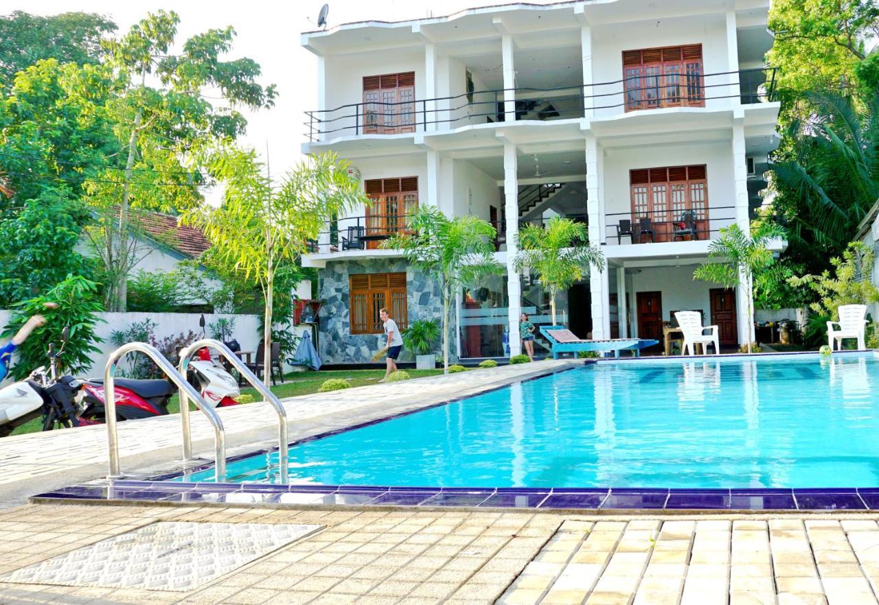 Ocean Bay Surf Resort Weligama Kültér fotó