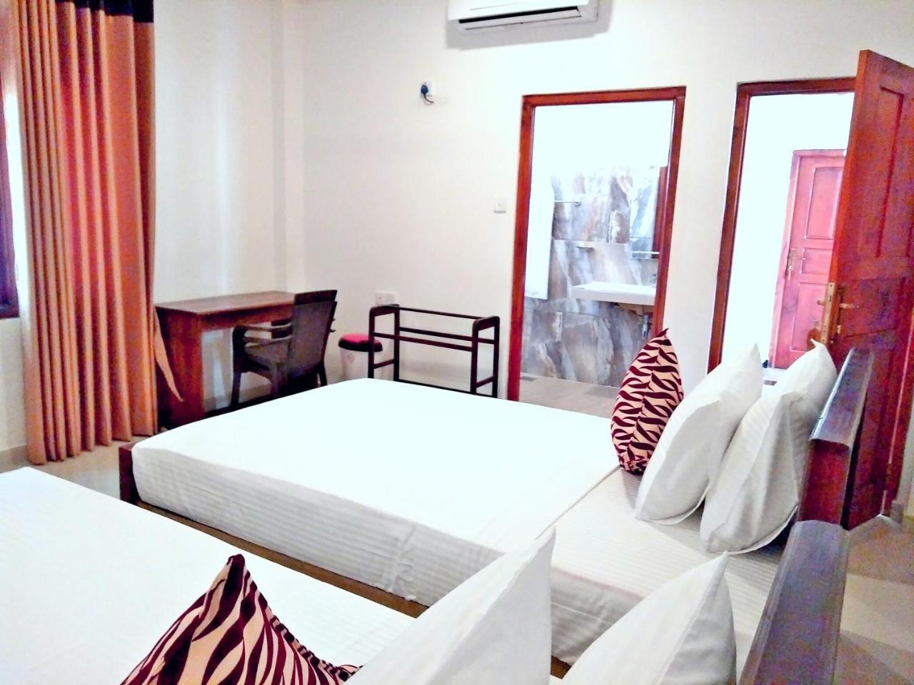 Ocean Bay Surf Resort Weligama Kültér fotó