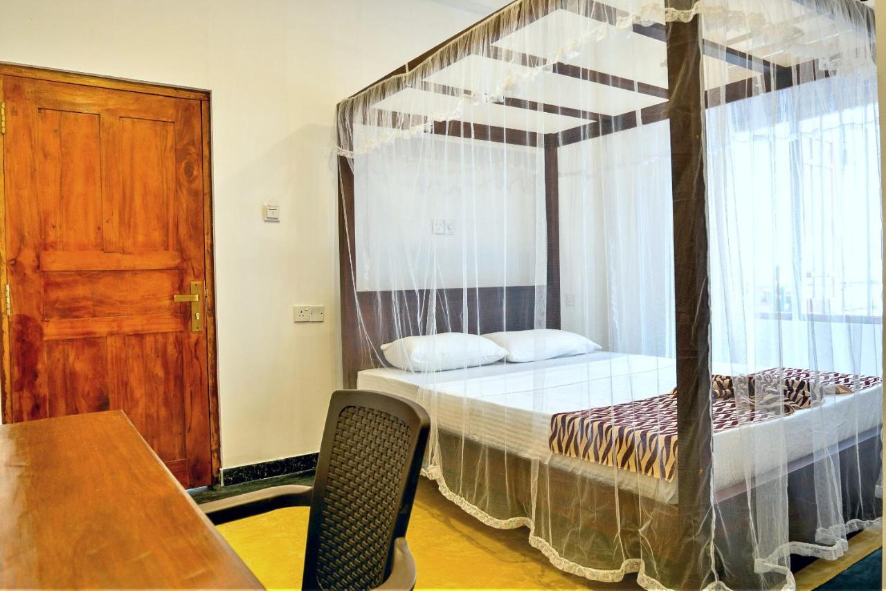 Ocean Bay Surf Resort Weligama Kültér fotó