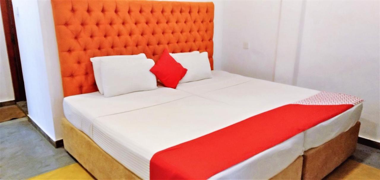 Ocean Bay Surf Resort Weligama Kültér fotó