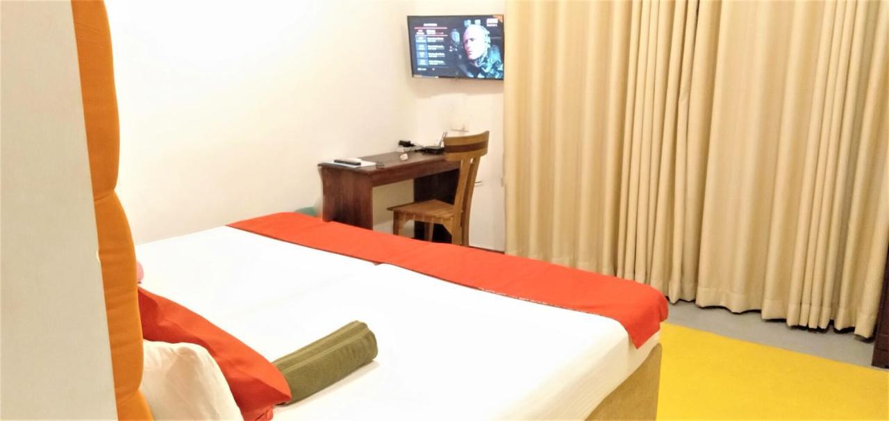 Ocean Bay Surf Resort Weligama Kültér fotó