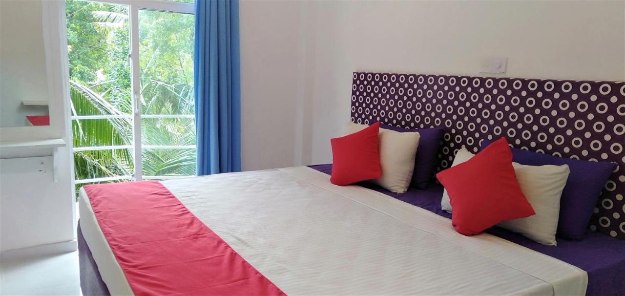 Ocean Bay Surf Resort Weligama Kültér fotó